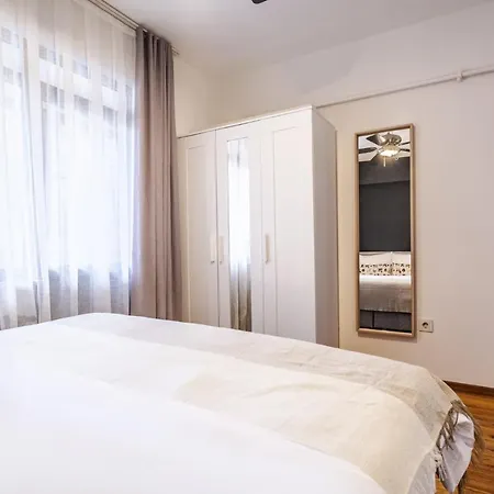 Chic Apartment *